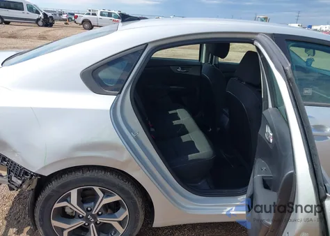 2021 Kia Forte Lxs из США, поврежденный, VIN 3KPF24ADXME399073